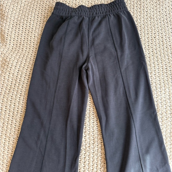 Lululemon softstream high rise pants. - Picture 3 of 3